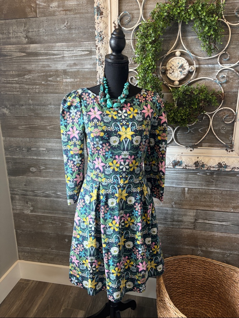Boden (Size 4) Floral Marie Jersey Dress in Botanical w/ Pockets